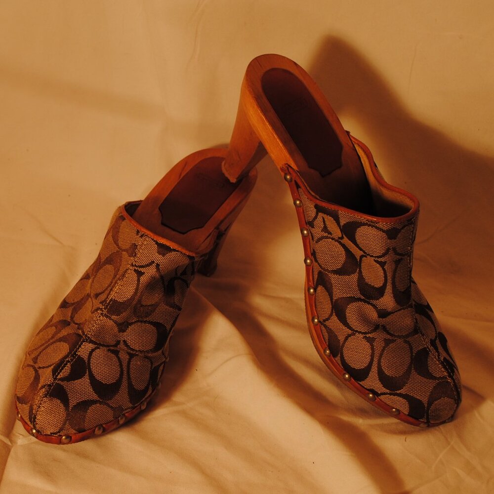COACH SZ 10B WOMENS 3IN WOOD HEELS